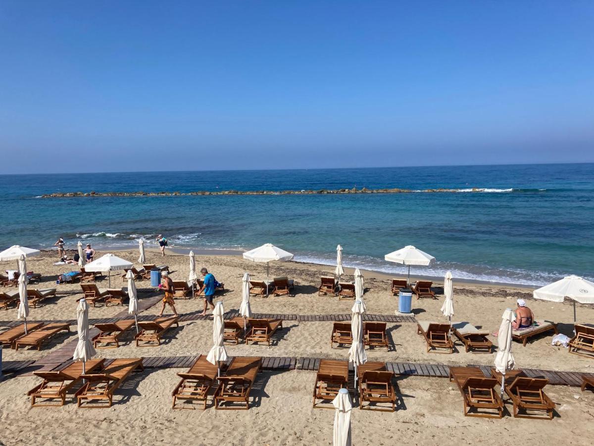Sun Julz Apartments On The Beach Paphos Extérieur photo
