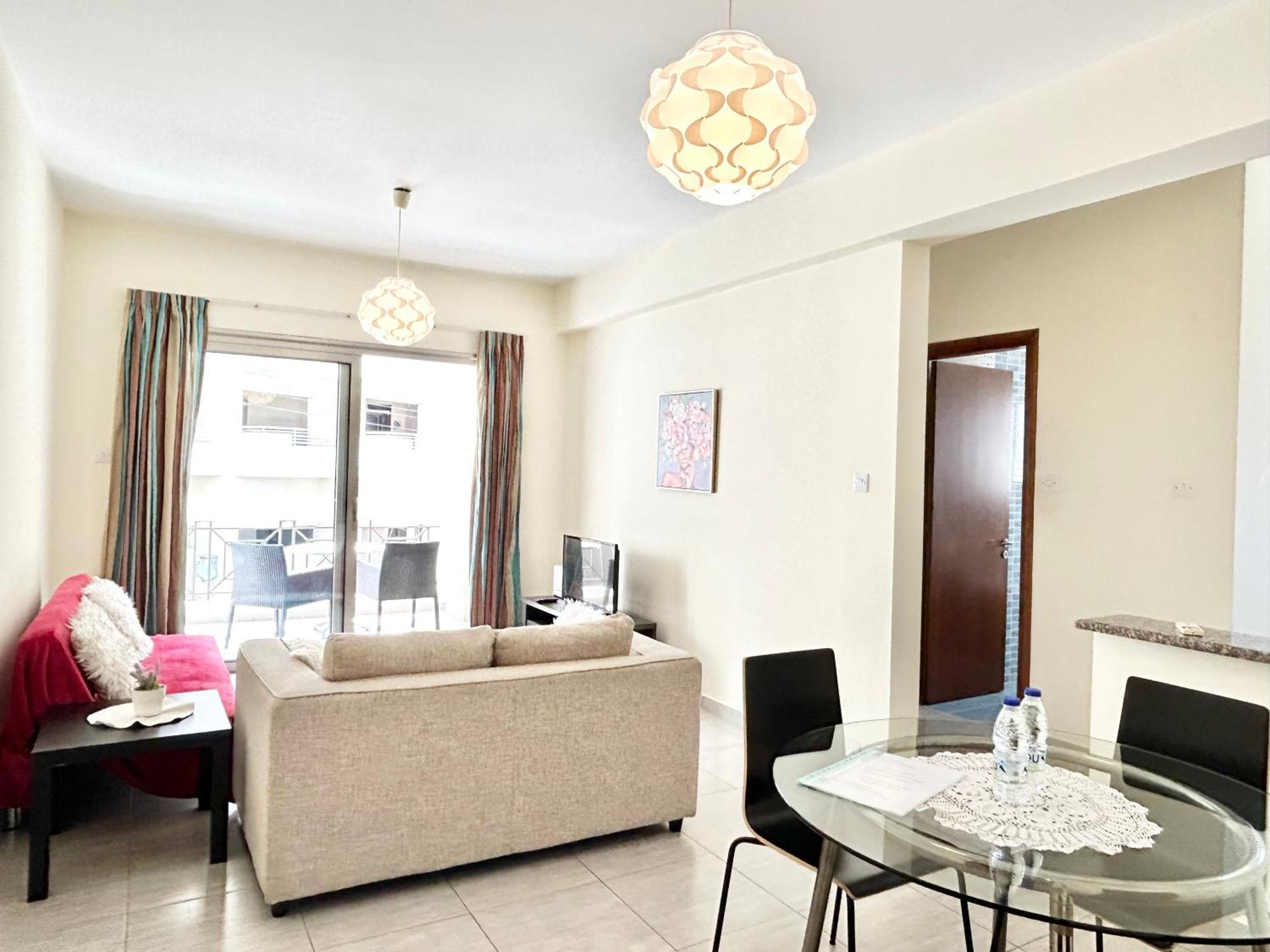 Sun Julz Apartments On The Beach Paphos Extérieur photo