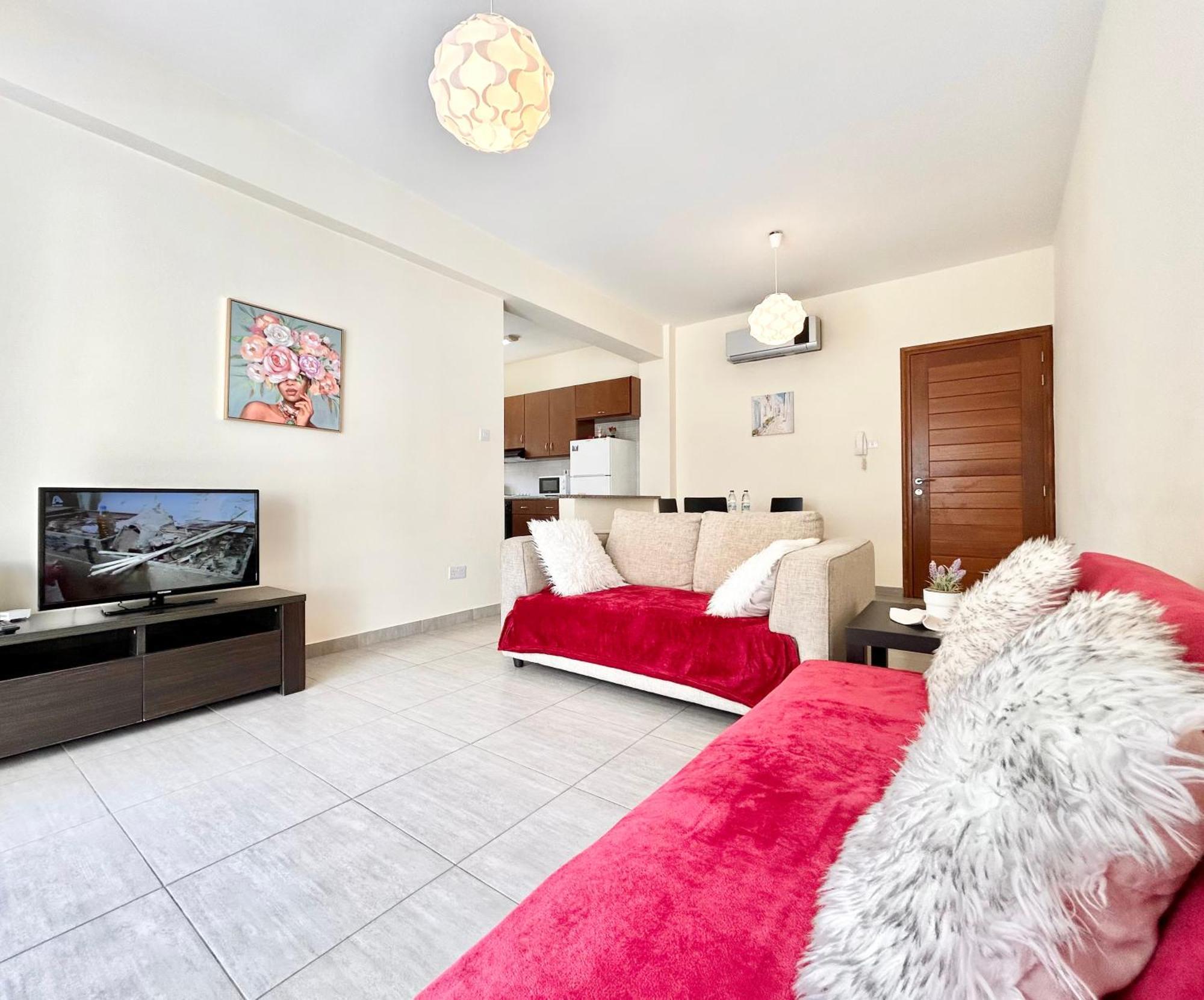 Sun Julz Apartments On The Beach Paphos Extérieur photo