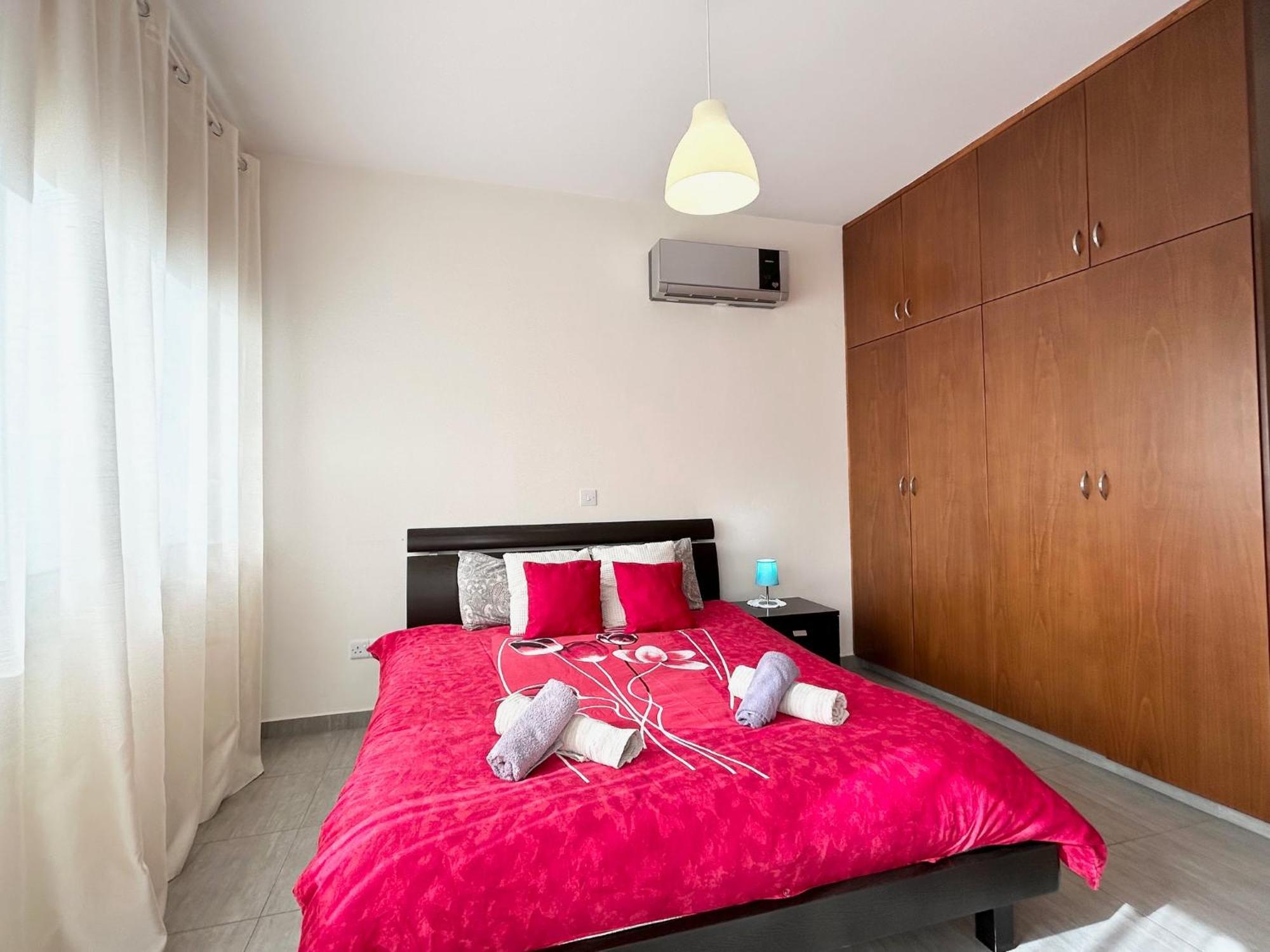 Sun Julz Apartments On The Beach Paphos Extérieur photo