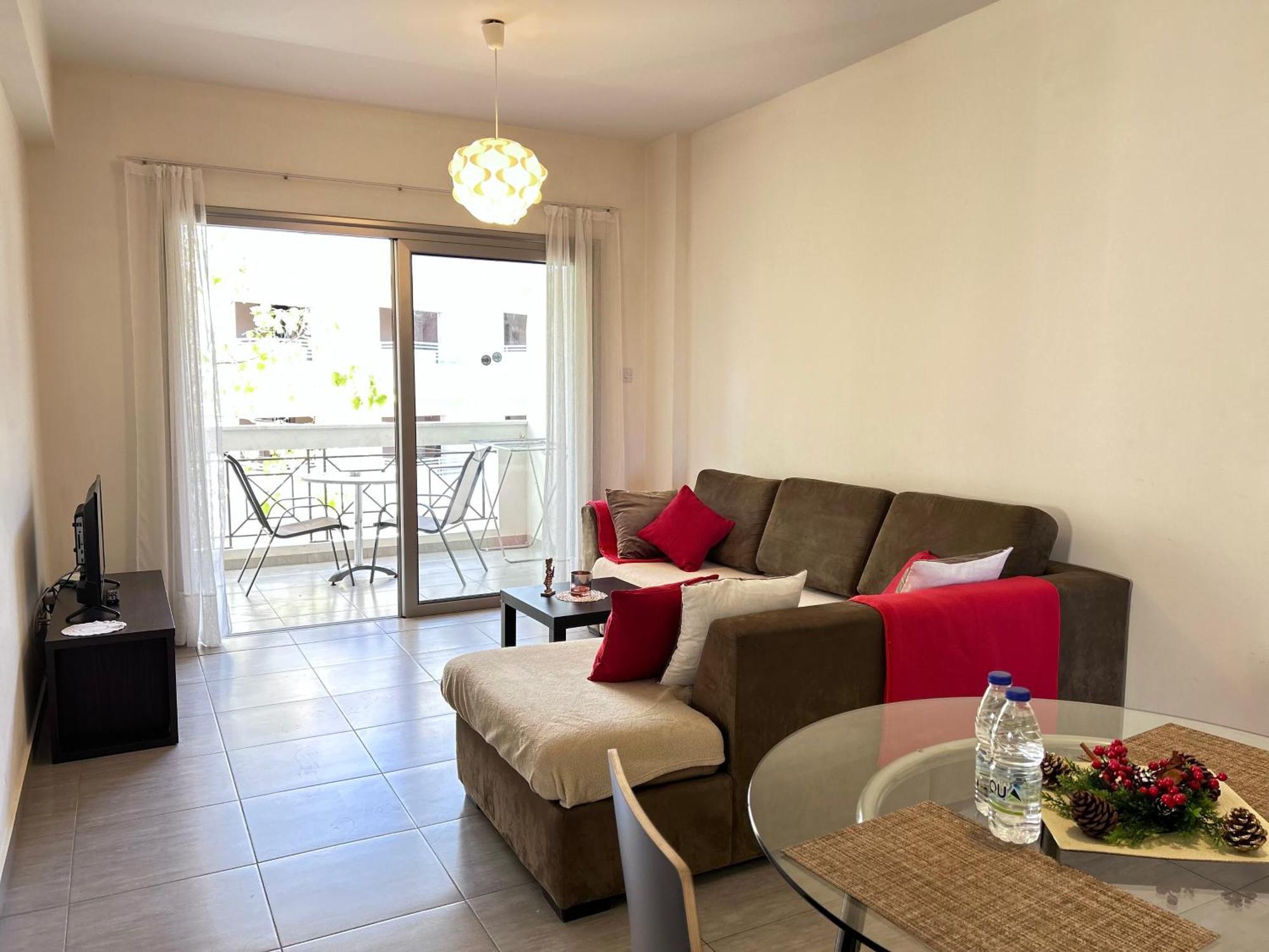 Sun Julz Apartments On The Beach Paphos Extérieur photo