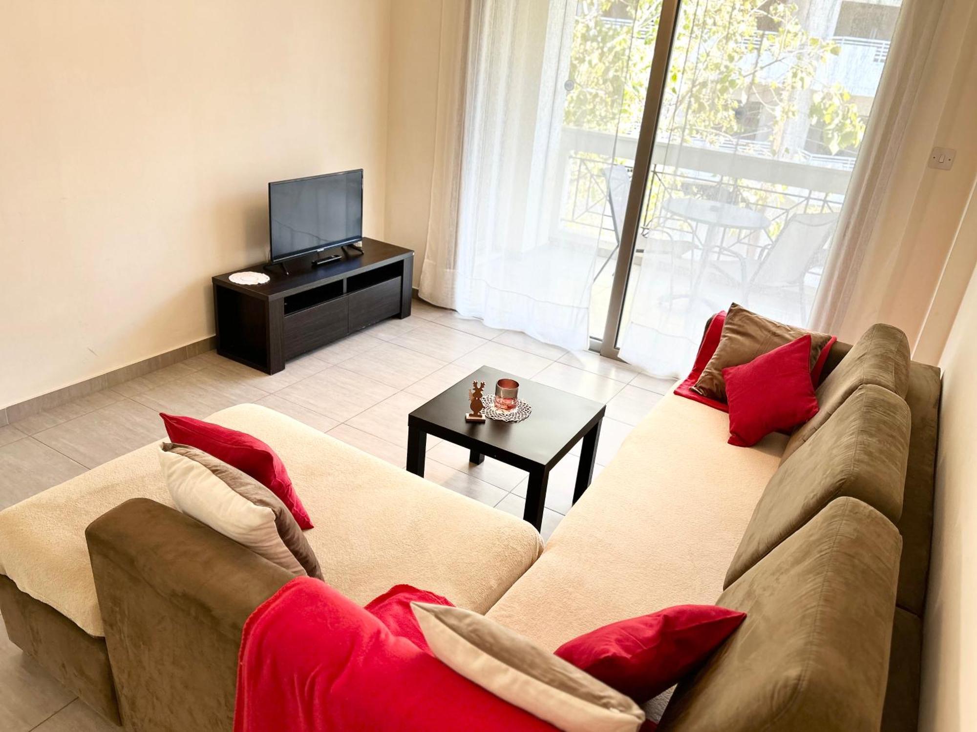 Sun Julz Apartments On The Beach Paphos Extérieur photo